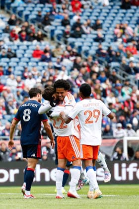 MLS, Fussball Herren, USA 2026: FC Cincinnati Vs Revolution MAR 15 March 15, 2026; Foxborough, Massachusetts, USA; FC Cincinnati midfielder Gerardo Valenzuela (22) and FC Cincinnati forward Evander (10) embrace after an early goal in a Major League Soccer game between the New England Revolution and FC Cincinnati at Gillette Stadium. (c) Burt Granofsky CSM (Credit Image: Â Burt Granofsky Cal Media) EDITORIAL USE ONLY Copyright: xx ZUMA-20260315_zma_c04_030.jpg BurtxGranofskyx csmphotothree481138
