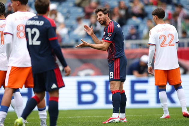 MLS, Fussball Herren, USA 2026: FC Cincinnati Vs Revolution MAR 15 March 15, 2026; Foxborough, Massachusetts, USA; New England Revolution midfielder Matt Polster (8) encourages his team during a corner kick in a Major League Soccer game between the New England Revolution and FC Cincinnati at Gillette Stadium. (c) Burt Granofsky CSM (Credit Image: Â Burt Granofsky Cal Media) EDITORIAL USE ONLY Copyright: xx ZUMA-20260315_zma_c04_017.jpg BurtxGranofskyx csmphotothree481151