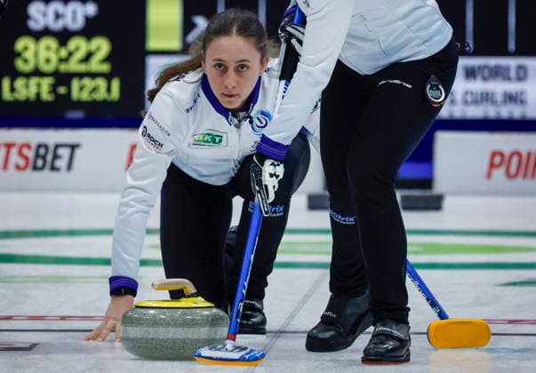 March 15, 2026, Calgary, Ab, CANADA: Scotland s skip Fay Henderson delivers a stone against Turkey at the World Women™s Curling Championship in Calgary, Sunday, March 15, 2026. Fay Henderson  - ZUMAc35_ 20260315_zaf_c35_131 Copyright: xJeffxMcintoshx