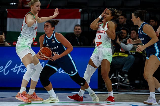 Hungary vs Argentina Women s Basketball World Cup 2026 Qualifying Tournaments Candela Gentinetta of Argentina National vies for the ball during the Women s Basketball World Cup 2026 Qualifying Tournaments Groupe Phase - Group A between Hungary national team, Nationalteam and Argentina National Team at Turkcell Basketball Development Center on March 15, 2026 in Istanbul, Turkey. Istanbul Istanbul Turkey Copyright: xBurakxBasturkx