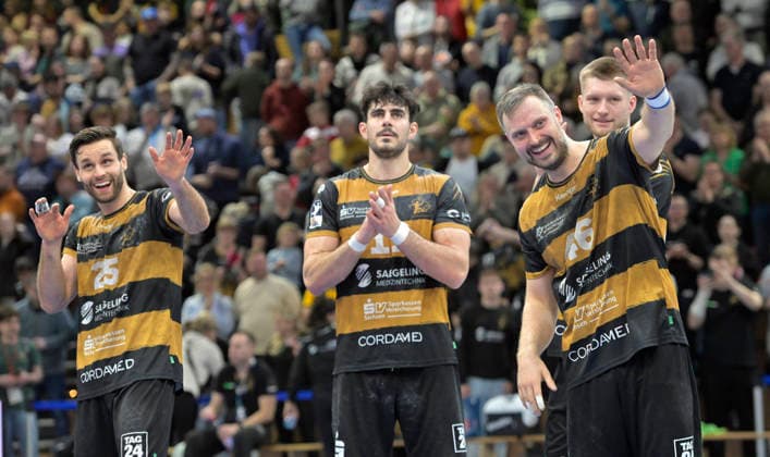 15.03.2026, Dresdner Jubel, v.l.,Dresdens Sebastian Greß, Dresdens Doruk Pehlivan, Dresdens Jonas Thümmler, Dresdens Timo Stoyke. Handball, 2. Bundesliga, HC Elbflorenz Dresden - HSC Coburg, (c) Dresden
