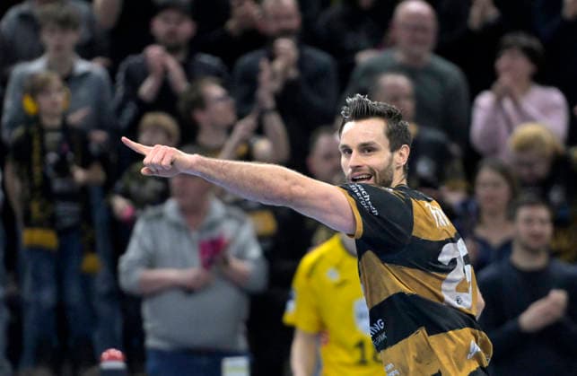 15.03.2026, Dresdens Sebastian Greß jubelt nach dem Sieg, Handball, 2. Bundesliga, HC Elbflorenz Dresden - HSC Coburg, (c) Dresden