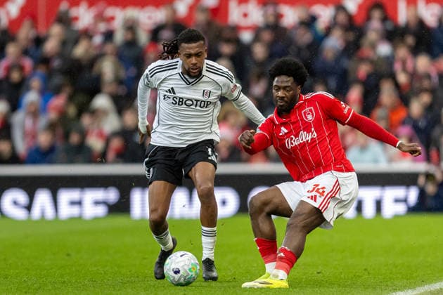 Nottingham Forest v Fulham, Premier League Nottingham Forest defender Ola Aina (34) plays a pass during the Premier League match between Nottingham Forest and Fulham at the City Ground, Nottingham, UK on 15 March 2026. Nottingham City Ground Nottinghamshire UK Editorial use only DataCo restrictions apply See www.football-dataco.com , Copyright: xManjitxNarotrax PSI-23895-0114