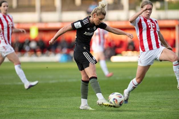 Linda Dallmann 10 (FC Bayern Muenchen Frauen) zieht ab und erzielt das Tor zum 0:3, 1. FC Koeln Frauen vs. FC Bayern Muenchen Frauen, Fussball, Google Pixel Frauen-Bundesliga, 20. Spieltag, 2025 2026, 15.03.2026 DFB regulations prohibit any use of photographs as image sequences and or quasi-video Koeln Nordrhein-Westfalen Deutschland