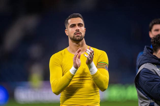 March 15, 2026, Porto, Porto, Portugal: PORTO, PORTUGAL - MARCH 15: DIOGO COSTA from FC Porto is seen thanking the fans support during the Liga Portugal Betclic 2025 26 League match between FC Porto and Moreirense FC at Estadio do Dragao on March 15, 2026 in Porto, Portugal Porto Portugal - ZUMAl192 20260315_zsp_l192_080 Copyright: xMiguelxLemosx