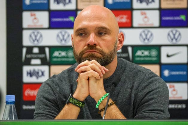 Wolfsburg, Deutschland: 15. März 2026 - 20. Spieltag - 1. Frauenbundesliga - VfL Wolfsburg Frauen vs. Bayer Leverkusen 04 Frauen Im Bild: Trainer Stephan Lerch (VfL) bei der Pressekonferenz nach dem Sieg gegen Leverkusen Copyright: HMBxMedia MadeleinexFantini