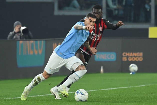 Mattia Zaccagni of SS Lazio,Fikayo Tomori of AC Milanduring the serie A Enilive match between SS Lazio v AC Milan at olimpico stadium in Rome, March 14th, 2026 Mattia Vian  Copyright: xMattiaxVian IPAxSportx xipa-agency.netx xx IPA_72957471 IPA_Agency_IPA72957471