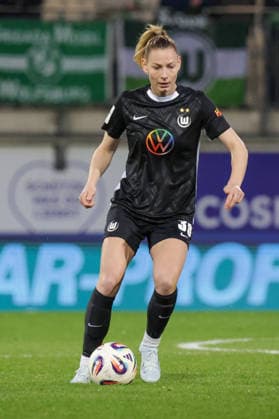 15.03.2026, xgrfx, Fussball Google Pixel Frauen-Bundesliga, VfL Wolfsburg - Bayer Leverkusen v.l. Sarai Linder (VfL Wolfsburg) (DFL DFB REGULATIONS PROHIBIT ANY USE OF PHOTOGRAPHS as IMAGE SEQUENCES and or QUASI-VIDEO) Wolfsburg