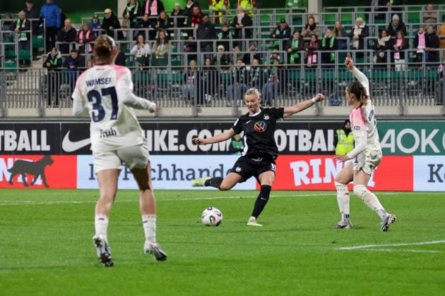 15.03.2026, xgrfx, Fussball Google Pixel Frauen-Bundesliga, VfL Wolfsburg - Bayer Leverkusen v.l. Alexandra Popp (VfL Wolfsburg) (DFL DFB REGULATIONS PROHIBIT ANY USE OF PHOTOGRAPHS as IMAGE SEQUENCES and or QUASI-VIDEO) Wolfsburg