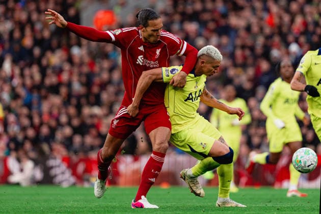 Liverpool v Tottenham Hotspur - Premier League Virgil van Dijk of Liverpool competes with Tottenham Hotspur s Richarlison during the Premier League match between Liverpool and Tottenham Hotspur at Anfield, Liverpool, on March 15, 2026. Liverpool Merseyside  Copyright: xMIxNewsx originalFilename:fletcher-liverpoo260315_npfWl.jpg