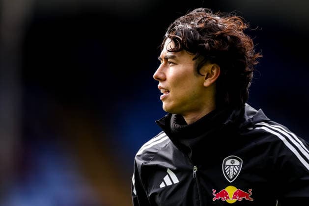 LONDON, ENGLAND - MARCH 15: Ao Tanaka of Leeds United warms up prior to the Premier League match between Crystal Palace and Leeds United at Selhurst Park on March 15, 2026 in London, England.  Copyright: xRenexNijhuis MBxMediax