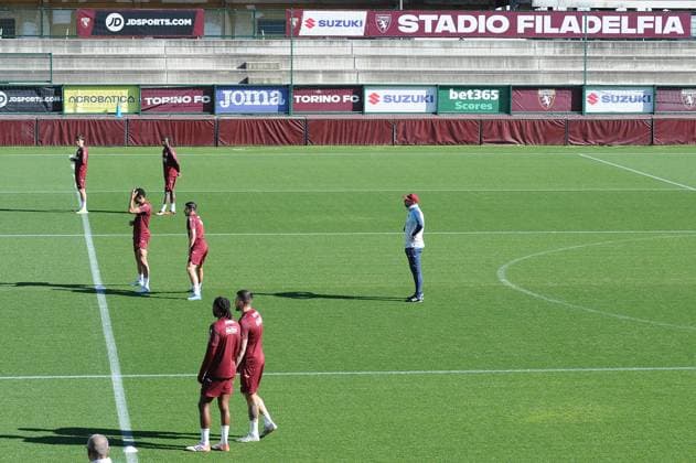 Foto IPP Massimo Rana Torino 16-03-2026 Calcio Allenamento Torino con porte aperte per i tifosi nella foto roberto d’aversa allenatore torino Italy Photo Press - World Copyright italy ITALY  Copyright: xR4924_italyphotopressx