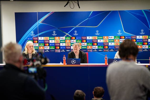 England: Pressekonferenz mit Kasper Hjulmand (Trainer, Bayer 04 Leverkusen) und Exequiel Palacios (Bayer 04 Leverkusen, 25) vor dem UEFA Champions League 2025 - 2026, Achtelfinale (Rückspiel) FC Arsenal London vs Bayer 04 Leverkusen - Emirates Stadium (London): Copyright: xJOERANxSTEINSIEKx
