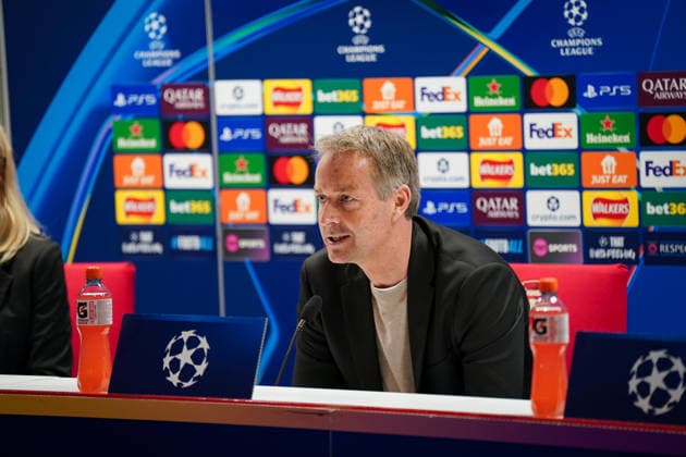 England: Pressekonferenz mit Kasper Hjulmand (Trainer, Bayer 04 Leverkusen) und Exequiel Palacios (Bayer 04 Leverkusen, 25) vor dem UEFA Champions League 2025 - 2026, Achtelfinale (Rückspiel) FC Arsenal London vs Bayer 04 Leverkusen - Emirates Stadium (London): Copyright: xJOERANxSTEINSIEKx