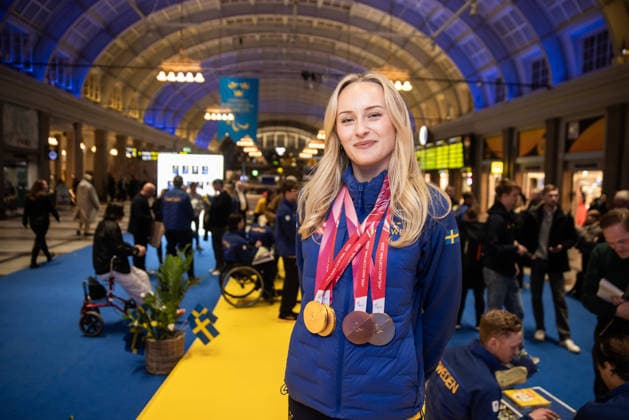 260316 Ebba Arsjö of the Swedish national alpine para skiing team poses for a portrait with her medals during a homecoming celebration event after returning home from the Milano Cortina 2026 Winter Paralympic Games on March 16, 2026 in Stockholm. Photo: Caisa Rasmussen BILDBYRAN COP 353 CR0036 paralympic games paralympics paralympiska spel paralympiske leker vinter-paralympics winter paralympics milano cortina 2026 milano cortina 2026 winter paralympic games parasport para sports bbeng hemkomst sweden sverige *** 260316 Ebba Arsjö of the Swedish national alpine para skiing team poses for a portrait with her medals during a homecoming celebration event after returning home from the Milano Cortina 2026 Winter Paralympic Games on March 16, 2026 in Stockholm Photo Caisa Rasmussen BILDBYRAN COP 353 CR0036 paralympic games paralympics paralympiska spel paralympiske leker vinter paralympics winter paralympics milano cortina 2026 milano cortina 2026 winter paralympic games parasport para sports bbeng hemkomst sweden sverige  Copyright: CAISAxRASMUSSEN BB260316BB636