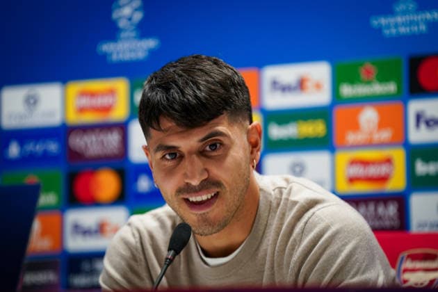 England: Pressekonferenz mit Kasper Hjulmand (Trainer, Bayer 04 Leverkusen) und Exequiel Palacios (Bayer 04 Leverkusen, 25) vor dem UEFA Champions League 2025 - 2026, Achtelfinale (Rückspiel) FC Arsenal London vs Bayer 04 Leverkusen - Emirates Stadium (London): Copyright: xJOERANxSTEINSIEKx