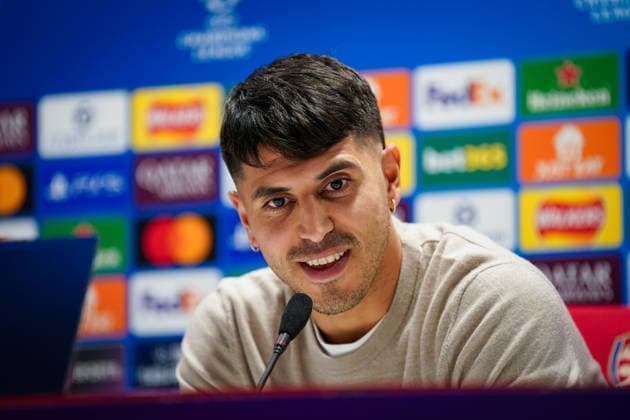 England: Pressekonferenz mit Kasper Hjulmand (Trainer, Bayer 04 Leverkusen) und Exequiel Palacios (Bayer 04 Leverkusen, 25) vor dem UEFA Champions League 2025 - 2026, Achtelfinale (Rückspiel) FC Arsenal London vs Bayer 04 Leverkusen - Emirates Stadium (London): Copyright: xJOERANxSTEINSIEKx