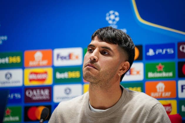 England: Pressekonferenz mit Kasper Hjulmand (Trainer, Bayer 04 Leverkusen) und Exequiel Palacios (Bayer 04 Leverkusen, 25) vor dem UEFA Champions League 2025 - 2026, Achtelfinale (Rückspiel) FC Arsenal London vs Bayer 04 Leverkusen - Emirates Stadium (London): Copyright: xJOERANxSTEINSIEKx