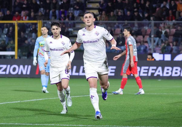 Fiorentina s Roberto Piccoli jubilates after scoring the goal 0-2 during the Serie A soccer match between Cremonese and Fiorentina at the Giovanni Zini Stadium in Cremona Italy - Monday, 16 march 2026. - Soccer .  Copyright: xAlbertoxMariani LaPressex