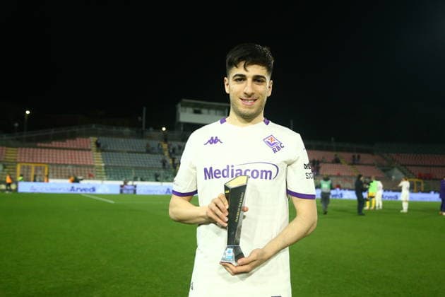 Fiorentina Fabiano Parisi Mech Pleyer during the Serie A soccer match between Cremonese and Fiorentina. at the Giovanni Zini in Cremona, north west Italy - Lunedi , 16 Marzo 2026. - Soccer .  Copyright: xAlbertoxMariani LaPressex