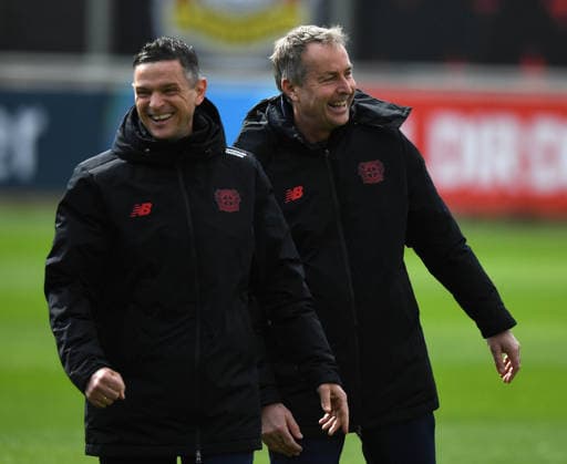 16.03.2026, xophax, Fussball , UEFA Champions League , 2025 2026 , Bayer Leverkusen. Training vor dem Rückspiel gegen Arsenal London. Trainer Kasper Hjulmand , rechts ( Bayer 04 Leverkusen ) und Co-Trainer Rogier Meuer , links ( Bayer 04 ) Leverkusen
