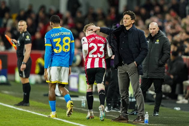 Brentford v Wolverhampton Wanderers, Premier League Keane Lewis-Potter of Brentford and Keith Andrews, Manager of Brentford during the Brentford v Wolverhampton Wanderers Premier League match at the Gtech Community Stadium, London, England on 16 March 2026 Credit: Dylan Hepworth Every Second Media Editorial use only. All images are copyright Every Second Media Limited. No images may be reproduced without prior permission. All rights reserved. Premier League and Football League images are subject to licensing agreements with Football DataCo Limited. see https: www.football-dataco.com Copyright: xIMAGO EveryxSecondxMediax ESM-1861-0114 DylanxHepworthx xEveryxSecondxMediax