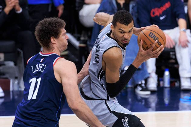 March 16, 2026, Inglewood, California, USA: Brook Lopez 11 of the Los Angeles Clippers guards Victor Wembanyama 1 of the San Antonio Spurs during their regular season NBA, Basketball Herren, USA game on Monday March 16, 2026 at Intuit Dome in Inglewood, California. Clippers lose to Spurs, 119-115. ARIANA RUIZ PI Inglewood USA - ZUMAp124 20260316_zaa_p124_053 Copyright: xArianaxRuizx