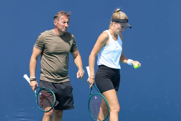 Miami Open: trainings Andrzej Kobierski, Magdalena Frech during Miami Open WTA, Tennis Damen tennis tournament trainings in Miami, USA, on March 16, 2026 Miami USA  Copyright: xFotoxOlimpikx originalFilename:jastrzebowski-miamiope260317_np3j1.jpg