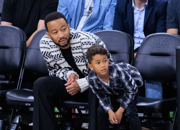 March 16, 2026, Inglewood, California, USA: John Legend and son, Miles Theodore attend the 2026 NBA, Basketball Herren, USA regular season game between the LA Clippers and the San Antonio Spurs on Monday March 16, 2026 at Intuit Dome Arena in Inglewood, California. JAVIER ROJAS PI Inglewood USA - ZUMAp124 20260316_zaa_p124_109 Copyright: xJavierxRojasx