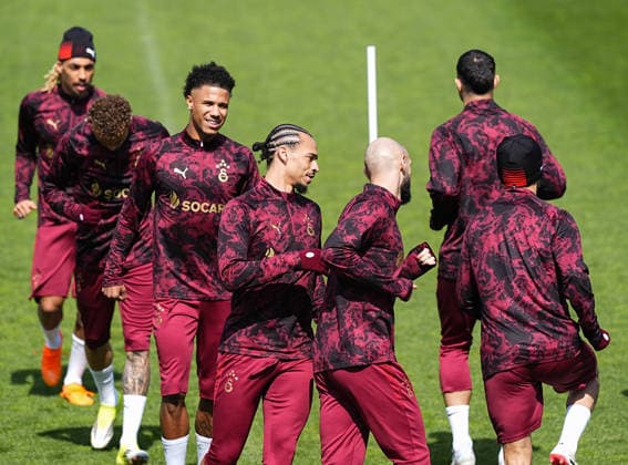 Ahead of Liverpool v Galatasaray - UEFA Champions League ISTANBUL, TURKIYE - MARCH 17: Ismail Jakobs (3rd L), and Leroy Sane (4th L) of Galatasaray take part in the training session at Metin Oktay Facilities ahead of their UEFA Champions League last 16 away match against Liverpool, in Istanbul, Turkiye on March 17, 2026. Esra Bilgin Anadolu Istanbul Turkey. Editorial use only. Please get in touch for any other usage.  Copyright: x2026xAnadoluxEsraxBilginx