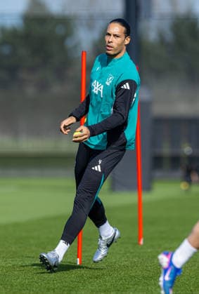 Football - UEFA Champions League - Round of 16 - 2nd Leg - Liverpool FC v Galatasaray A.Åž. - MD-1 LIVERPOOL, ENGLAND - Tuesday, March 17, 2026: Liverpool s captain Virgil van Dijk during a training session at the AXA Training Centre ahead of the UEFA Champions League Round of 16 2nd Leg match between Liverpool FC and Galatasaray A.Åž. (Photo by David Rawcliffe Propaganda) LIVERPOOL AXA Training Centre MERSEYSIDE ENGLAND  Copyright: xDavidxRawcliffex P2026-03-17-Liverpool_Galatasaray_MD-1-19