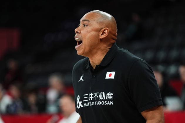 Japan v Argentina - FIBA Women’s World Cup Qualifiers in Istanbul ISTANBUL, TURKIYE – MARCH 17: Japan head coach Corey Gaines gives instructions to his players during the FIBA Women’s World Cup Qualifiers Group C match between Japan and Argentina at the Turkcell Basketball Development Center in Istanbul, Turkiye on March 17, 2026. Hakan Akgün Anadolu Istanbul Turkey. Editorial use only. Please get in touch for any other usage.  Copyright: x2026xAnadoluxHakanxAkgünx