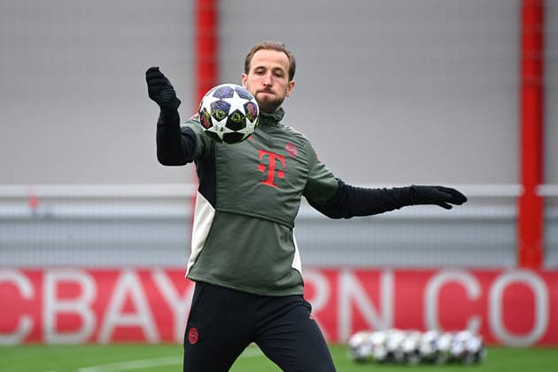 Harry KANE (Bayern Muenchen) am Ball,Aktion,Einzelbild,angeschnittenes Einzelmotiv,Halbfigur,halbe Figur. Abschlusstraining am 17.03.2026. Fussball Champions League,Saison 2025 26, Achtelfinale FC Bayern Muenchen - Atalanta Bergamo am 18.03.2026.