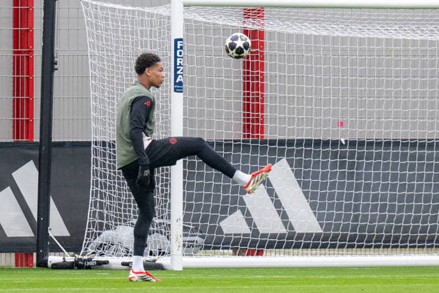 Leonard Prescott (FC Bayern Muenchen), Abschlusstraining vor dem UEFA Champions League-Spiel gegen Atalanta Bergamo, Saison 2025 2026 an der Saebener Strasse. 17.03.2026 DFB regulations prohibit any use of photographs as image sequences and or quasi-video Muenchen Bayern Deutschland