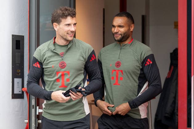 Leon Goretzka 8 (FC Bayern Muenchen), Jonathan Tah 4 (FC Bayern Muenchen), Abschlusstraining vor dem UEFA Champions League-Spiel gegen Atalanta Bergamo, Saison 2025 2026 an der Saebener Strasse. 17.03.2026 DFB regulations prohibit any use of photographs as image sequences and or quasi-video Muenchen Bayern Deutschland