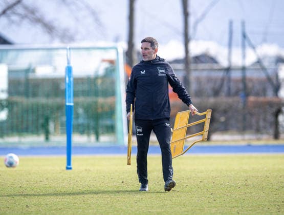Fussball, Herren, Saison 2025 26, 2. Bundesliga, Hertha BSC, Training, Trainer Stefan Leitl (Hertha BSC), 17.03. 2026,