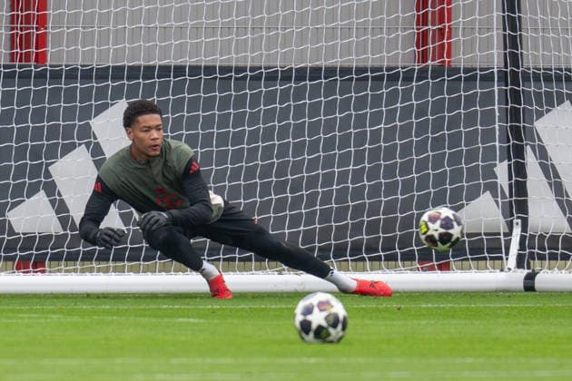 Leonard Prescott (FC Bayern Muenchen), Abschlusstraining vor dem UEFA Champions League-Spiel gegen Atalanta Bergamo, Saison 2025 2026 an der Saebener Strasse. 17.03.2026 DFB regulations prohibit any use of photographs as image sequences and or quasi-video Muenchen Bayern Deutschland
