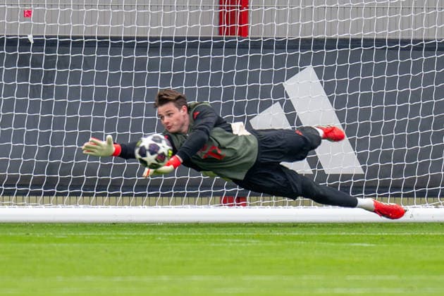 Jonas Urbig 40 (FC Bayern Muenchen), Abschlusstraining vor dem UEFA Champions League-Spiel gegen Atalanta Bergamo, Saison 2025 2026 an der Saebener Strasse. 17.03.2026 DFB regulations prohibit any use of photographs as image sequences and or quasi-video Muenchen Bayern Deutschland