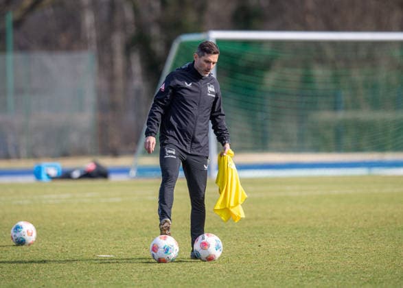 Fussball, Herren, Saison 2025 26, 2. Bundesliga, Hertha BSC, Training, Trainer Stefan Leitl (Hertha BSC), 17.03. 2026,