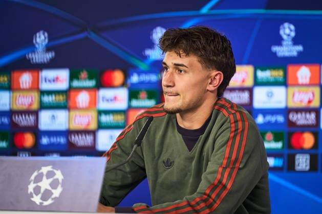20 Tom Bischof, Portraet, Portrait, Fussball offizielle Pressekonferenz vor dem UCL-Spiel gegen Atalanta BC FC Bayern -Atalanta Bergamo BC München 17.03.2026 Trainingsgelände, Säbenerstr.