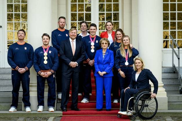 King And Princess Margriet Meet Paralympic Medal Winners - The Hague King Willem Alexander and Princess Margriet receive the Dutch medal winners – Jeroen Kampschreur, Niels de Langen, and Lisa Bunschoten-Vos – of the 2026 Paralympic Winter games, Winterspiele,Spiele, Summer games in Milan and Cortina d Ampezzo at Noordeinde Palace in The Hague. The Hague, Netherlands on March 17, 2026. Noordeinde Palace. Photo by Bruno Press ABACAPRESS.COM The Hague Netherlands  Copyright: xBrunoxPress ABACAx
