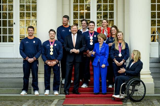 King And Princess Margriet Meet Paralympic Medal Winners - The Hague King Willem Alexander and Princess Margriet receive the Dutch medal winners – Jeroen Kampschreur, Niels de Langen, and Lisa Bunschoten-Vos – of the 2026 Paralympic Winter games, Winterspiele,Spiele, Summer games in Milan and Cortina d Ampezzo at Noordeinde Palace in The Hague. The Hague, Netherlands on March 17, 2026. Noordeinde Palace. Photo by Bruno Press ABACAPRESS.COM The Hague Netherlands  Copyright: xBrunoxPress ABACAx