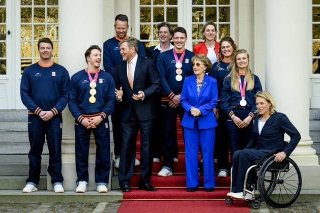 King And Princess Margriet Meet Paralympic Medal Winners - The Hague King Willem Alexander and Princess Margriet receive the Dutch medal winners – Jeroen Kampschreur, Niels de Langen, and Lisa Bunschoten-Vos – of the 2026 Paralympic Winter games, Winterspiele,Spiele, Summer games in Milan and Cortina d Ampezzo at Noordeinde Palace in The Hague. The Hague, Netherlands on March 17, 2026. Noordeinde Palace. Photo by Bruno Press ABACAPRESS.COM The Hague Netherlands  Copyright: xBrunoxPress ABACAx