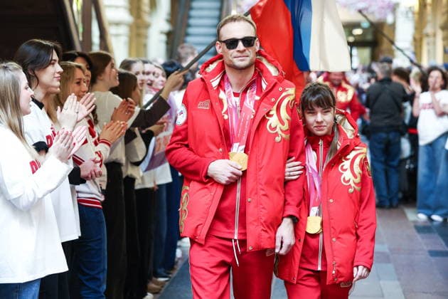 RUSSIA, MOSCOW - MARCH 17, 2026: Para cross-country skier Anastasia Bagiian and her guide Sergei Siniakin attend a press conference, PK, Pressekonferenz on the Russian team s performance at the 2026 Winter Paralympic Games, at the GUM department store. The Russian team scored third in the overall medal standings, bringing home the total of 12 medals (8 gold, 1 silver and 3 bronze) Moscow Press Conference Following 2026 Winter Paralympics  - ZUMAt113 20260317_zaa_t113_321 Copyright: xSergeixBulkinx