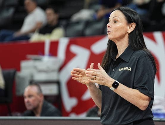 Australia v Canada - FIBA Women’s World Cup Qualifiers ISTANBUL, TURKIYE - MARCH 17: Australia head coach Sandy Brondello gives instructions to her players during the FIBA Women’s World Cup Qualifiers Group C match between Australia and Canada at the Turkcell Basketball Development Center in Istanbul, Turkiye, on March 17, 2026. Esra Bilgin Anadolu Istanbul Turkey. Editorial use only. Please get in touch for any other usage.  Copyright: x2026xAnadoluxEsraxBilginx
