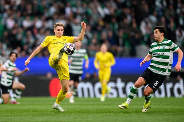 260317 Fredrik Sjovold of Bodo Glimt and Pedro Goncalves of Sporting during the UEFA Champions League football match between Sporting CP and Bodo Glimt on March 17, 2026 in Lisbon. Photo: Marius Simensen BILDBYRAN COP 238 MM0063 bbeng football fotball fotboll soccer uefa champions league mesterligaen bodo glimt sporting clube de portugal sporting lisboa sporting lisbon sporting cp Copyright: MARIUSxSIMENSEN BB260317BB647