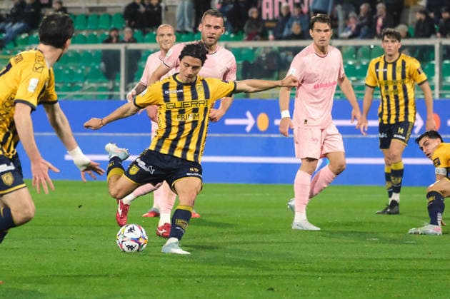 CALCIO - Serie B - Palermo FC vs SS Juve Stabia Palermo, Italy, 17 March 2026. Renzo Barbera Stadium, Palermo vs Juve Stabia, match valid for the 2025 2026 Serie B championship. In the photo: Giuseppe Leone (SS Juve Stabia) Palermo Italy  Copyright: xIPAxSport ABACAx