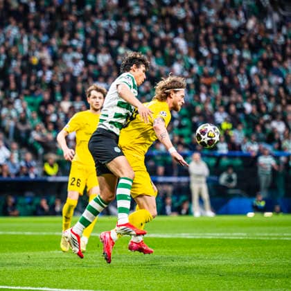 March 17, 2026, Lisbon, Lisbon, Portugal: battle for possession of the ball, during the UEFA Champions League - Round of 16 (2nd leg), between Sporting CP vs FC Bodo Glimt at Alvalade Stadium, Lisbon, on March 17, 2026 Lisbon Portugal - ZUMAr200 20260317_zsp_r200_017 Copyright: xNunoxReisinhox
