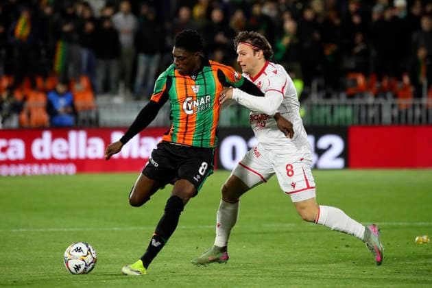 Issa Doumbia (8 Venezia FC) Pietro Fusi(8 Padova) partita di Serie B tra Venezia e Padova allo stadio Pier Luigi Penzo di Venezia, Italia - martedÃ¬ 17 Marzo 2026. - Calcio. (Foto di Paola Garbuio Lapresse)  Copyright: xPaolaxGarbuio LaPressex