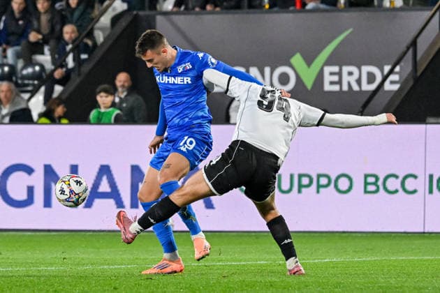 Spezia™s Giovanni Bonfanti fights for the ball with Empoli™s Marco Nasti during the Serie B soccer match between Spezia and Empoli at the Alberto Picco Stadium in La Spezia, Italy - Tuesday, March 17, 2026. - Soccer .  Copyright: xTanoxPecoraro LaPressex
